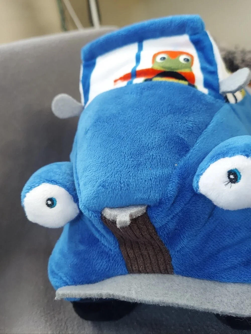 Little Blue Truck Christmas Plush 12” Soft Stuffed Truck Frog  Christmas